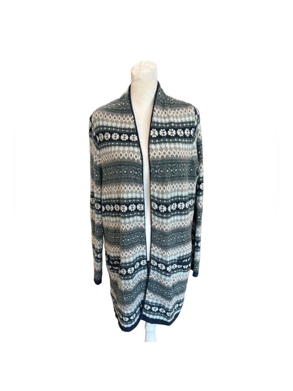J. Jill Textured Knit Sweater in Gray blue and Cream fair isle inspired size M